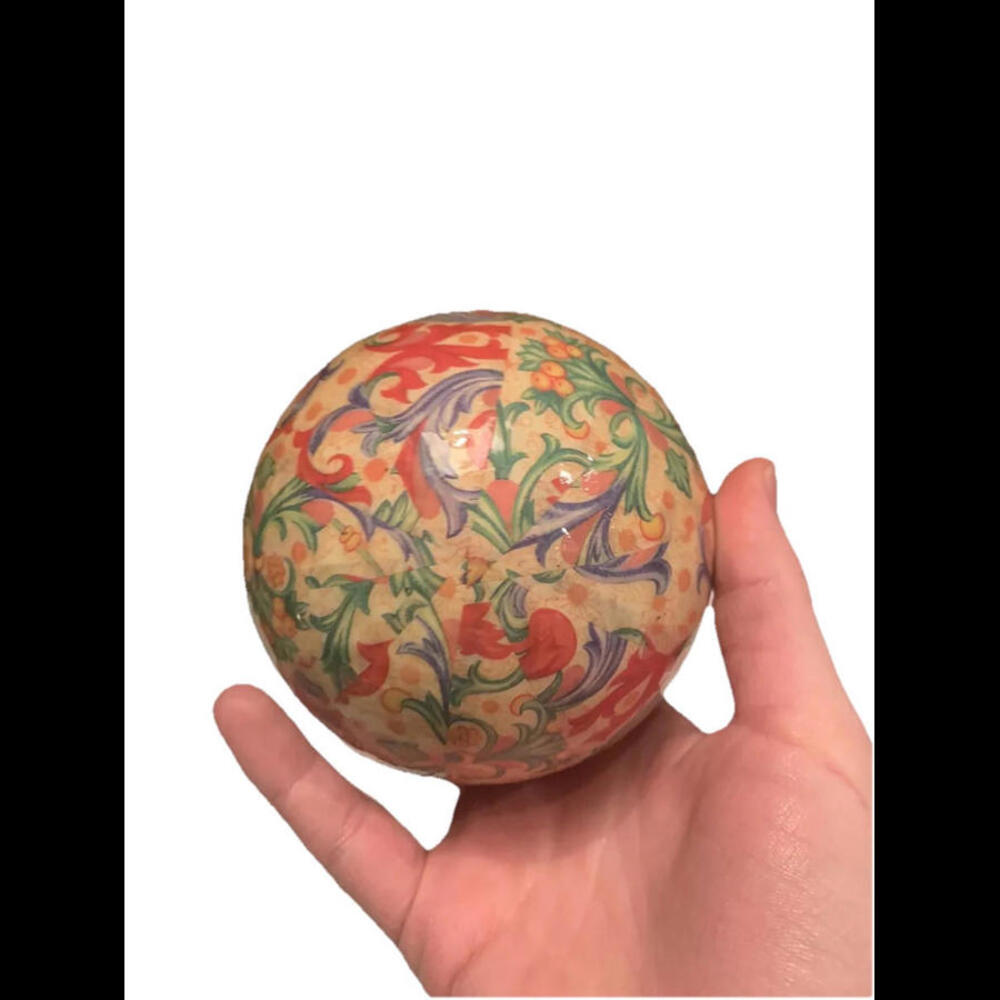 🐇Beautiful Patterned Paper Mache Christmas Holiday Tree Ball Ornament